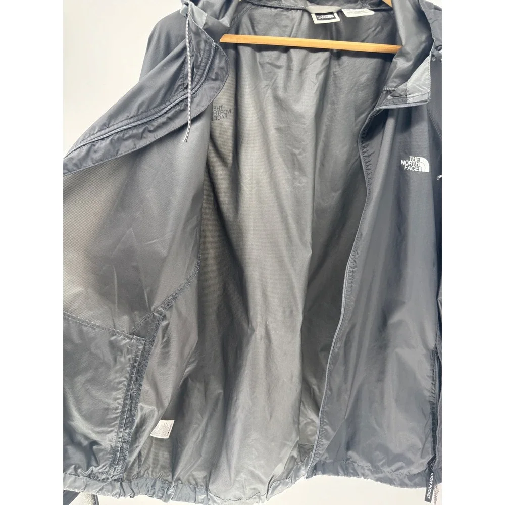 The North Face Windbreaker Jacket Mens XL Gray Hooded Full Zip Stow Pocket